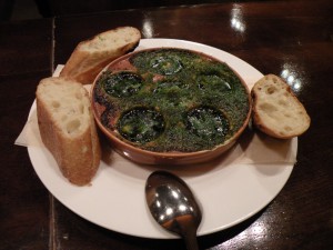 ムール貝のエスカルゴ風オーブン焼き（テスタコーダ）